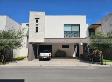 Casa · 279m² · 3 Recámaras · 3 Estacionamientos · Casa en Venta en Cumbres Elite