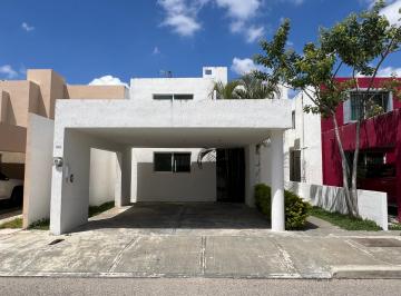 Casa en condominio de 3 habitaciones, Mérida · Casa 3 Recamaras con Piscina Altabrisa Quinta Real Norte de La Ciudad