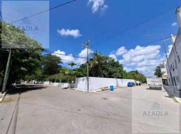 Terreno / Lote · 3530m² · 1 Recámara · 1 Estacionamiento · Terreno Comercial Uso Mixto en Calle 7 Sur Playa del Carmen.