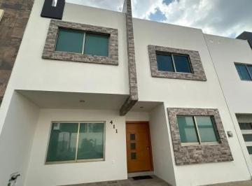 Casa en condominio de 3 habitaciones, Zapopan · Casa en Venta en Los Almendros Residencial Zapopan