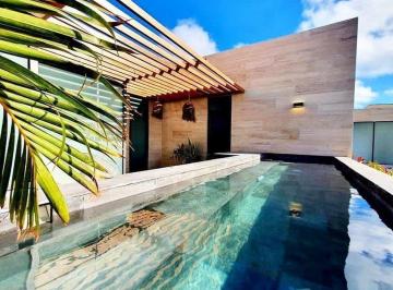 Departamento · 240m² · 3 Recámaras · 1 Estacionamiento · Departamento Amueblado con Alberca Propia en Tulum
