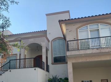 Casa , Monterrey · Renta Casa con Alberca