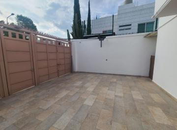 Casa de 3 habitaciones, Corregidora · Casa en Renta en Corregidora Santa Fé