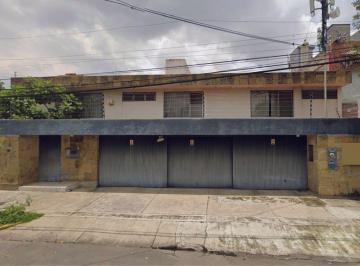 Casa de 4 habitaciones, Zapopan · Casa en Venta en Ciudad del Sol, Zapopan, Jalisco