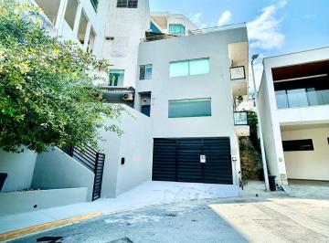 Casa de 3 habitaciones, Monterrey · Casa Amueblada en Renta en San Jeronimo