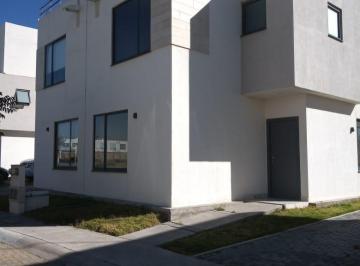 Casa · 129m² · 3 Recámaras · 1 Estacionamiento · Venta de Casa en Villas del Campo, Calimaya, Estado de Mexico Danf