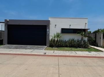 Casa de 3 habitaciones, Alvarado · Casa en Venta de I Piso en El Fracc. Las Olas