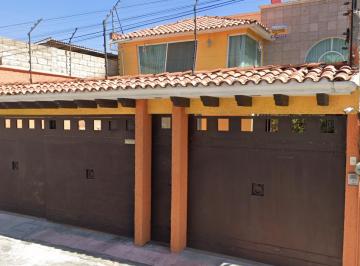 Casa de 5 habitaciones, Metepec · Casa en Venta en La Providencia