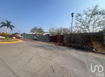 Terreno / Lote · 2266m² · (Gran Oportunidad) Terreno en Venta en Tequesquitengo a Borde de Carretera