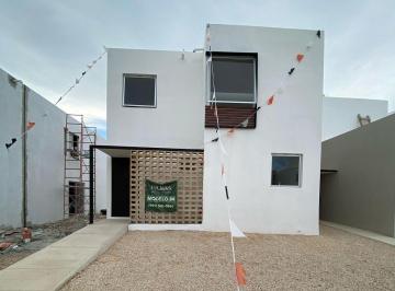 Casa de 2 habitaciones, Kanasín · Casa de 2 Plantas en Venta