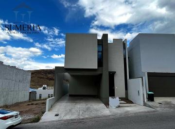 8e2d7cb3a95301eabbddd4bd5caf593c9f02b182aa281f7ccbda28deee9a565a · Bonita Casa en Fracc. Valdivia II