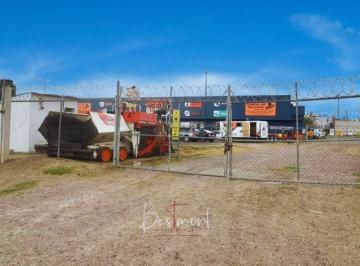 Frente · Renta de Local Comercial en Federal a Tehuacán Junto a Autozone, Casa Blanca
