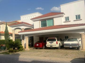 Casa de 4 habitaciones, León · Casa en Venta en Las Quintas en León Guanajuato