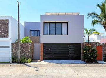 Casa de 3 habitaciones, Medellín · Casa en Venta en El Fracc. Las Palmas Medellín