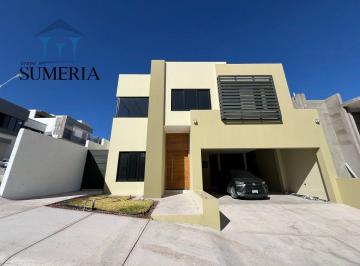 Casa de 3 habitaciones, Chihuahua · Estrena Amplia Casa en Residencial