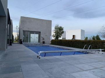 Casa de 2 habitaciones, El Marqués · Casa Tipo Dúplex en Venta - El Mirador