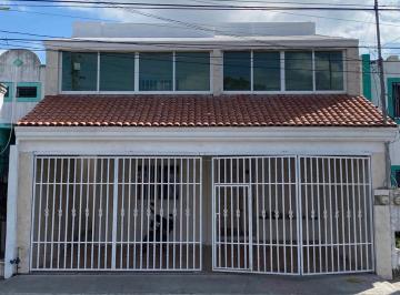 Casa · 309m² · 3 Recámaras · 2 Estacionamientos · Casa en Venta Sobre Av, Excelente Oportunidad! Mérida, Yucatán - (4)