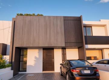 Casa de 3 habitaciones, Corregidora · Casa en Venta en El Condado, 3 Recámaras, 3.5 Baños, Jardín, Diseño de Autor