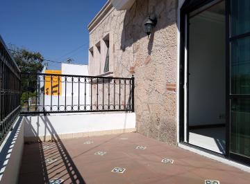 Casa de 3 habitaciones, Zapopan · Renta Casa en La Calma con Terraza Amplia