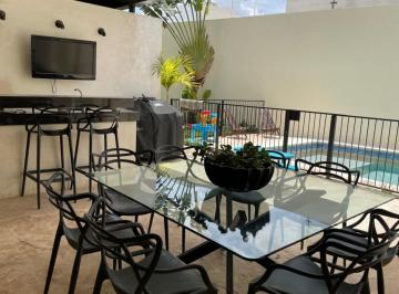 Casa de 3 habitaciones, Mérida · Casa con Alberca Propia y Paneles Solares, en Venta, Zona Norte, Mérida