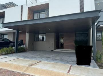 Casa · 219m² · 3 Recámaras · 2 Estacionamientos · Casa Nueva en Venta en Nuevo Refugio