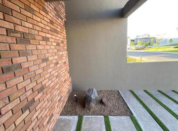 entrada · Venta Casa en Lomas de Juriquilla con Recamara en Pb