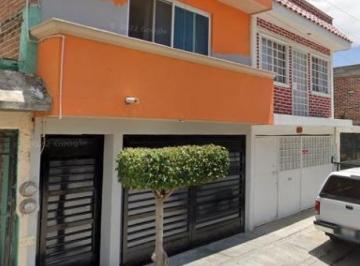 Casa de 3 habitaciones, León · Hermosa Casa en Venta de Remate en Leon Gto