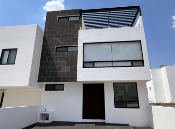 Casa de 4 habitaciones, Corregidora · Casa en Venta en Cañadas del Arroyo, 4 Recámaras, Una en Pb, 3 Baños, Jardín