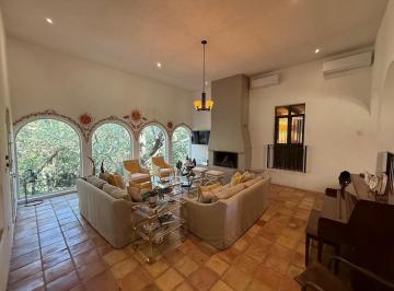 b9d24f171c2a737c916ad50a9eac11687d973c720309f3820f1e026c4f765b18 · Casa en Venta, Santiago N. L.