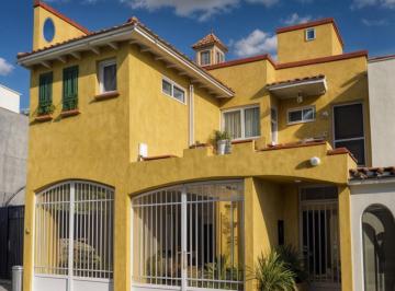 Casa de 3 habitaciones, Querétaro · Casa en Venta en Milenio III, Estilo Colonial Mexicano, Bóveda Catalana