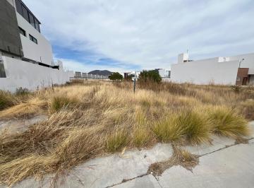 Terreno / Lote , Querétaro · Terreno en Venta en Grand Juriquilla, Querétaro 300 m² | 10 m de Frente | 30 m F
