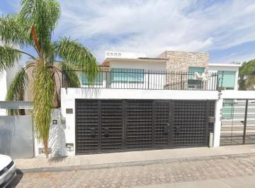 Casa de 3 habitaciones, Querétaro · Venta de Casa en Milenio Querétaro