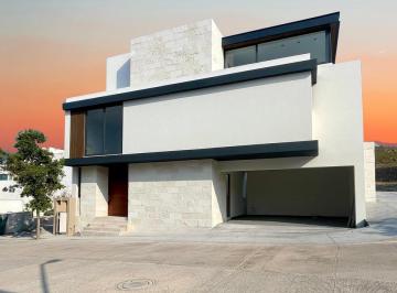 Casa · 335m² · 3 Recámaras · 2 Estacionamientos · Casa en Venta en Lomas del Pedregal