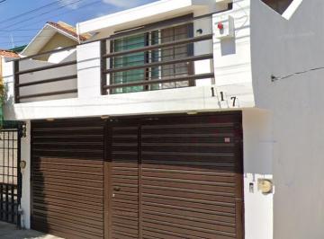 Casa de 3 habitaciones, León · Hermosa Casa en Venta de Remate en Leon Gto