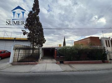 c19ce48a89b0a3f694c3ef22b7325f989243b5bcf978a9f7345541e85d64dd56 · Espaciosa Casa en Av Pacheco