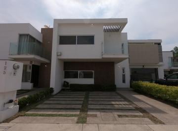 Casa en condominio de 3 habitaciones, Jesús María · Ldt - Casa en Renta Amueblada - en Catania, a un Costado de Universidad Cuauhtemoc.