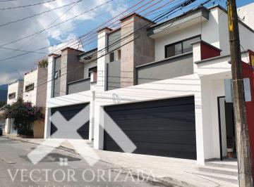 Casa · 229m² · 3 Recámaras · 2 Estacionamientos · Casa - Abelardo L Rodriguez