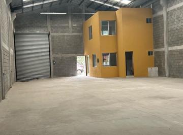Bodega comercial · 400m² · 2 Recámaras · 2 Estacionamientos · Depósito - Bosques de Los Nogales