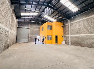 Bodega comercial · 400m² · 2 Recámaras · 2 Estacionamientos · Depósito - Bosques de Los Nogales
