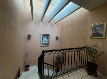 Casa · 320m² · 4 Recámaras · 2 Estacionamientos · Casa en Venta en Lafayette