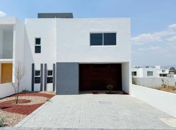 Casa de 3 habitaciones, Querétaro · Casa de Diseñador en Venta, Gran Juriquilla, Querétaro. Cmz