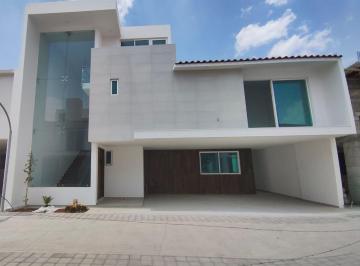Casa · 390m² · 4 Recámaras · Casa en Venta Residencial Fossalta, Metepec