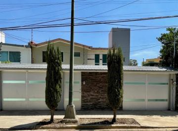 Casa de 3 habitaciones, Tlalpan · Casa Sola Completamente Remodelada en Cerrada con Vigilancia Rinconada Coapa