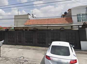 Casa de 4 habitaciones, Naucalpan de Juárez · Casa en Venta en La Calle Fernando Gonzalez Roa 42, Cd. Satélite, Recuperación Bancaria