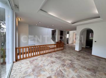 Casa · 326m² · 3 Recámaras · 2 Estacionamientos · Casa con Doble Altura y Luz Natural | Cerca de Lomas de Las Águilas