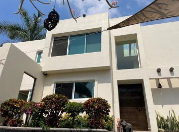 Casa de 3 habitaciones, Cuernavaca · Venta de Casa Sola en Delicias