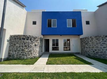 Casa en condominio · 57m² · 2 Recámaras · 1 Estacionamiento · Casa en Venta en Condominio con Alberca, Emiliano Zapata Moreloscasa en Condominio en