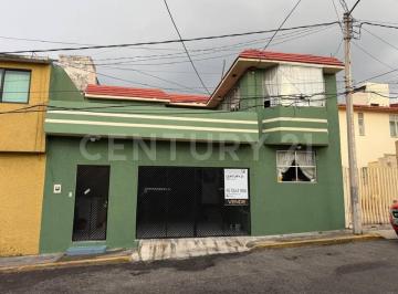 Casa · 240m² · 4 Recámaras · 1 Estacionamiento · Venta Casa Las Américas Naucalpan 11110