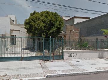 Casa de 3 habitaciones, Irapuato · Hermosa Casa en Venta de Remate en Irapuato Gto