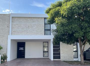 Casa de 3 habitaciones, Conkal · Casa en Venta en Conkal